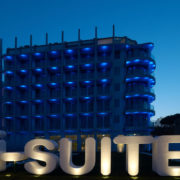 i suite 094