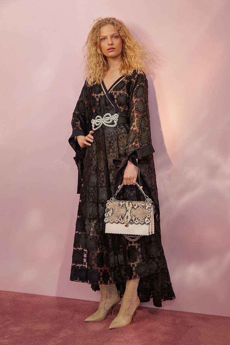 fendi-woman-resort-ss18-look-34_s1.