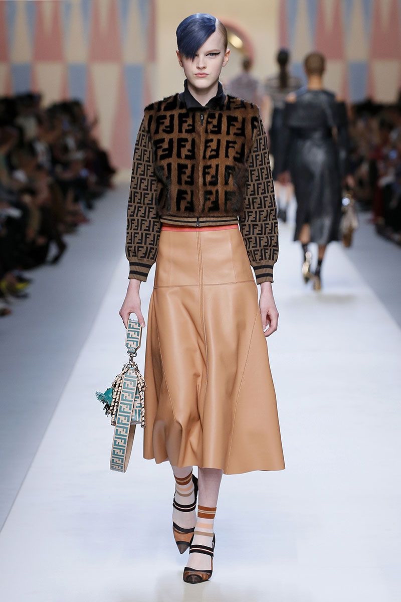 fendi-woman-ss18-look-10_s1
