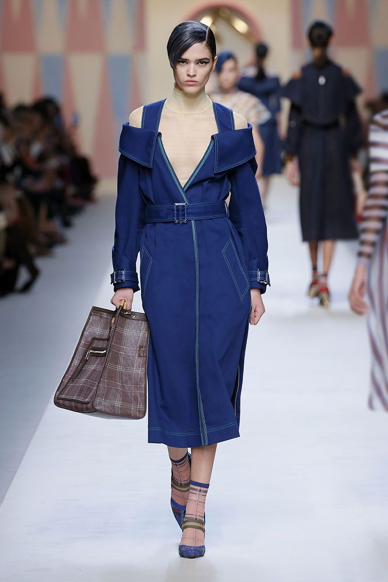 fendi-woman-ss18-look-17_s1